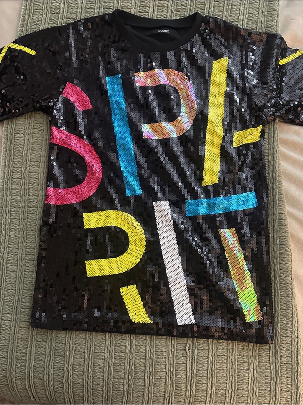 One size fit all  Sequin lined Graphic Tee - Black with Multicolor Accents. - Picture 6 of 6